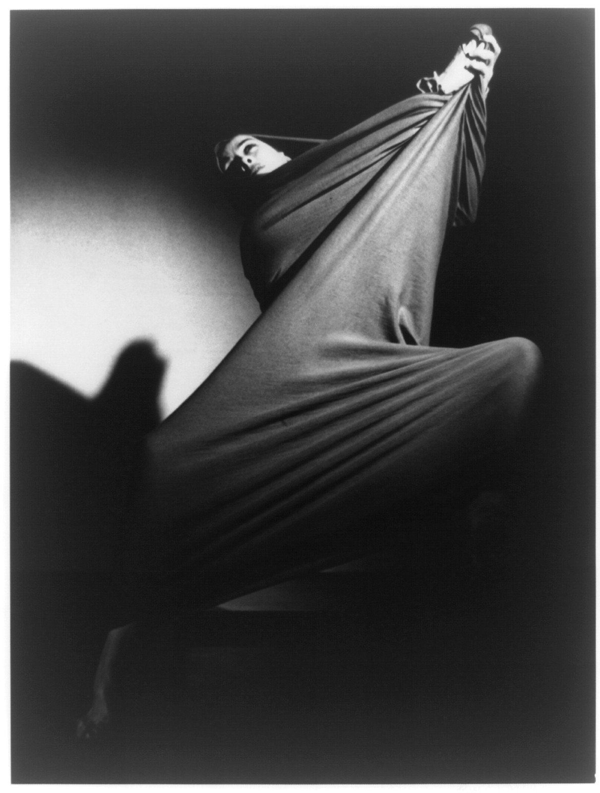 Martha Graham. Lamentation, 1935 (Oblique), Dobbs Ferry [N.Y.] distributed by Morgan & Morgan, c1977. — historic photograph