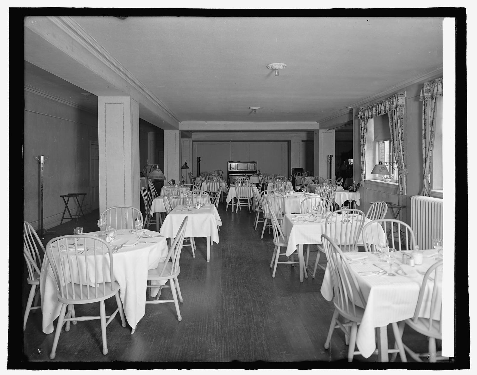 Cathedral Mansions, [Washington, D.C.], [between 1916 and 1917] — historic photograph