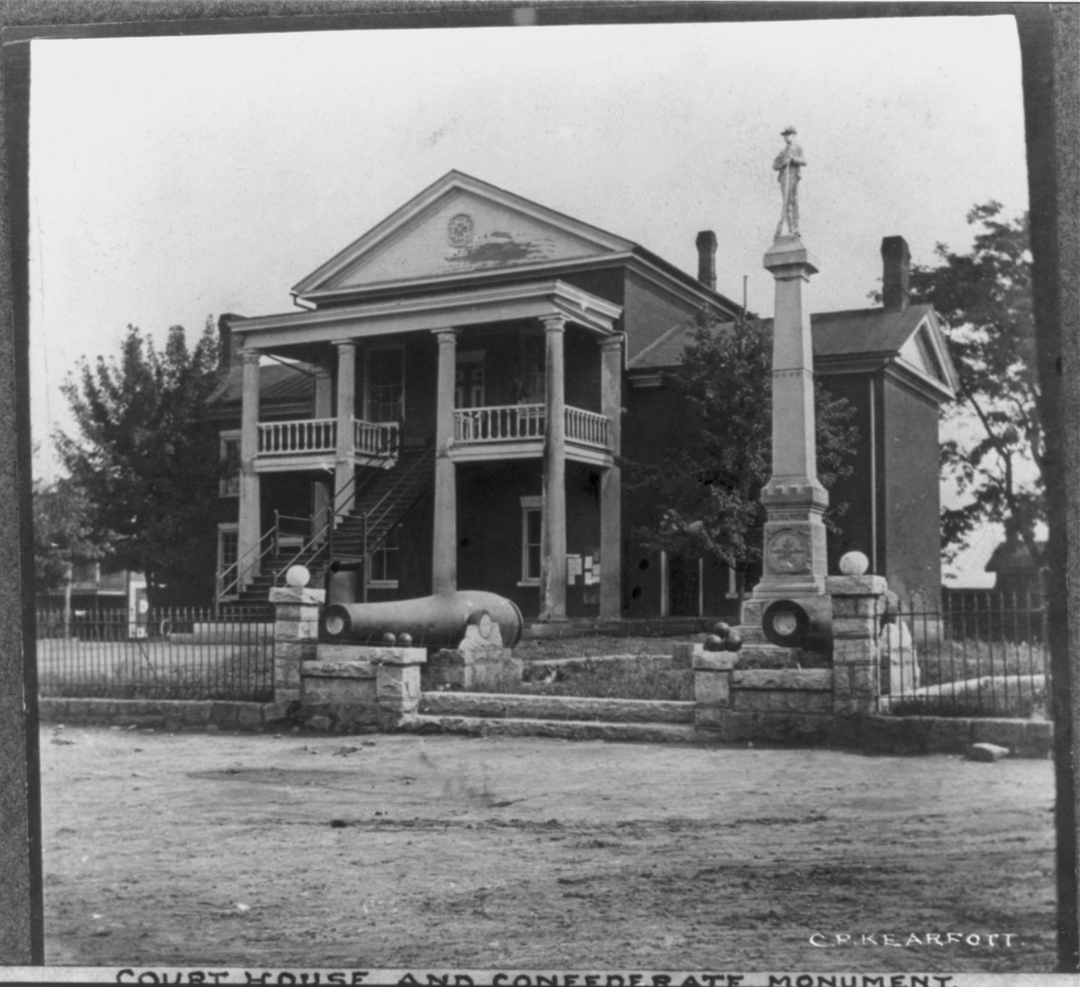 Courthouse and Confederate Monument, Martinsville, Va., [no date recorded on caption card] — historic photograph