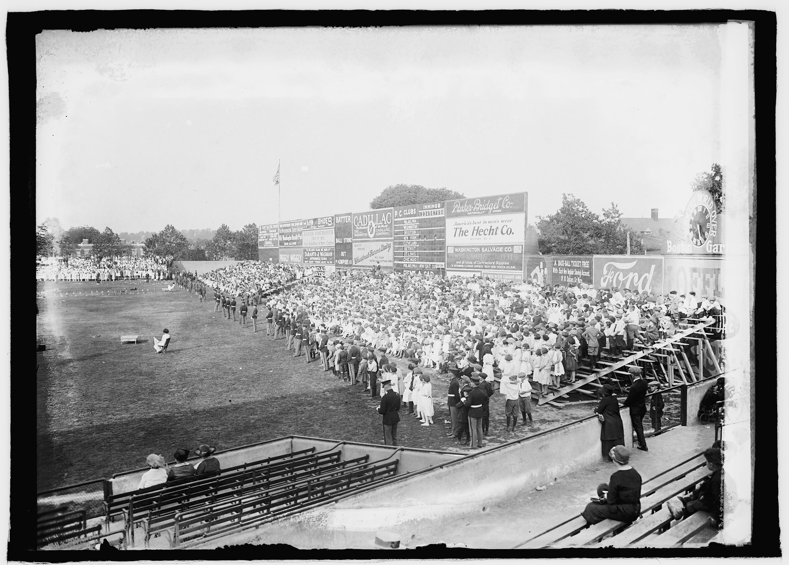 [Memorial day ceremony, 1923], [1923] — historic photograph