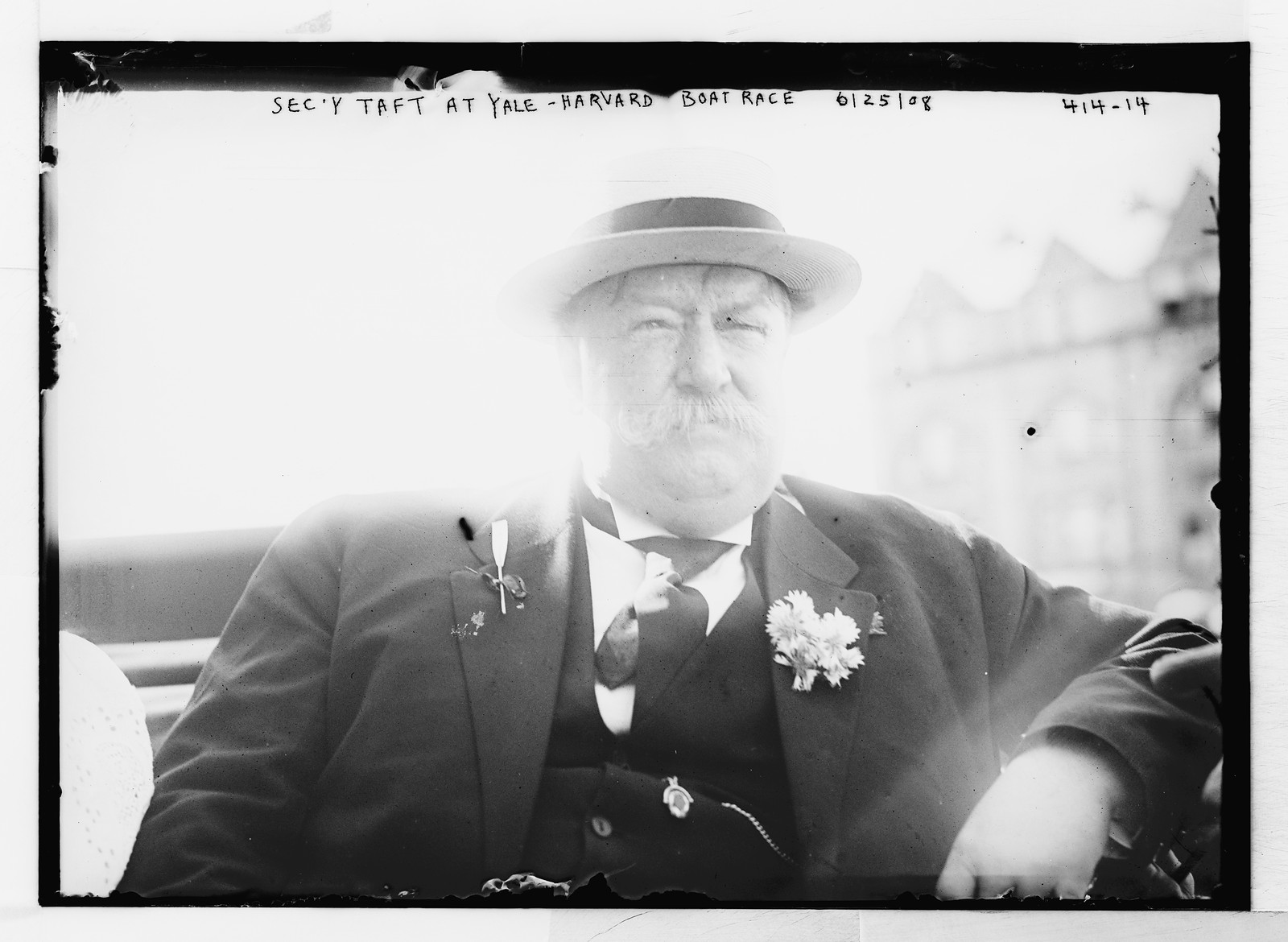 Secretary Taft at Harvard-Yale crew race, New London, Conn., 6/25/08. — historic photograph