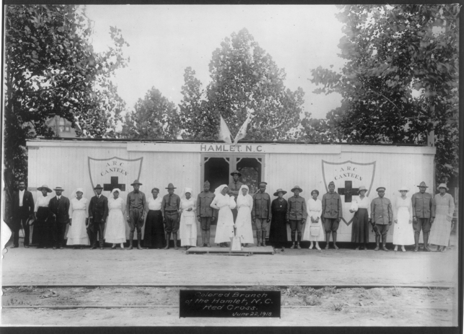 [American Red Cross canteen activities, 1917-18]: Colored Branch of the Hamlet, N.C. Red Cross, [between 1917 and 1918] — historic photograph