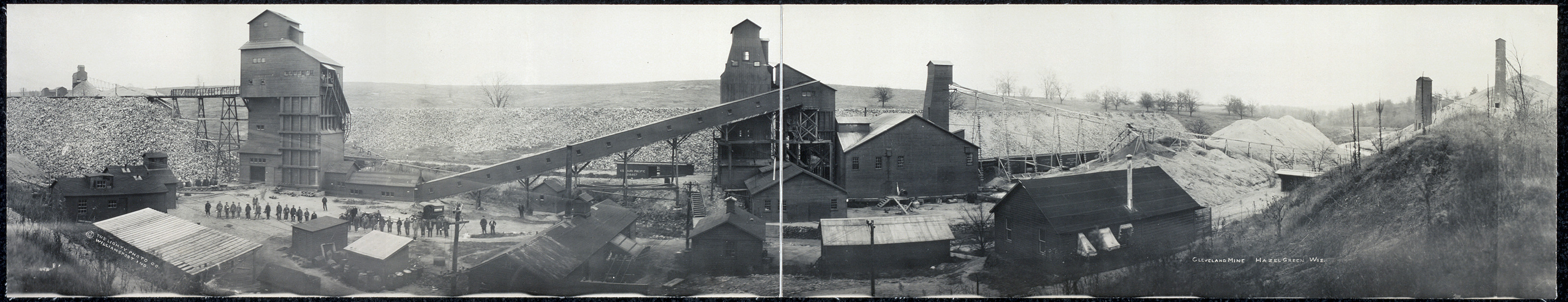 Cleveland Mine, Hazel Green, Wisconsin, 1915, 1915 — historic image