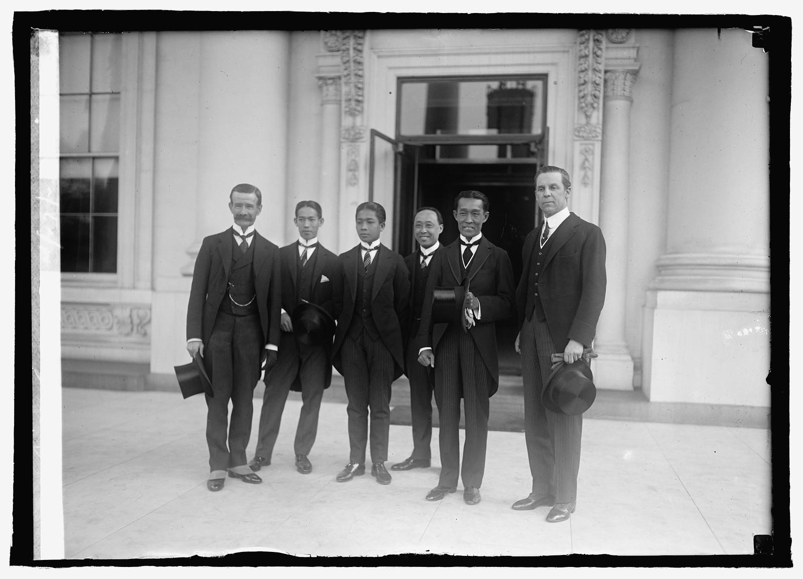 Siam group, 4/27/23, [19]23 April 27. — historic photograph