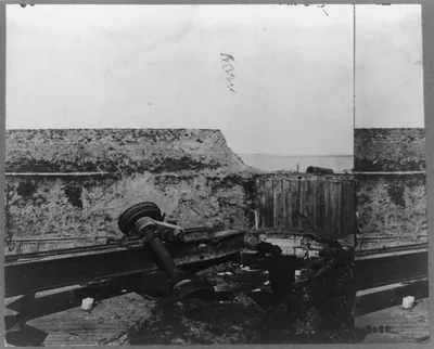 Wreck of Blakely gun on the Frazers wharf Charleston S.C.