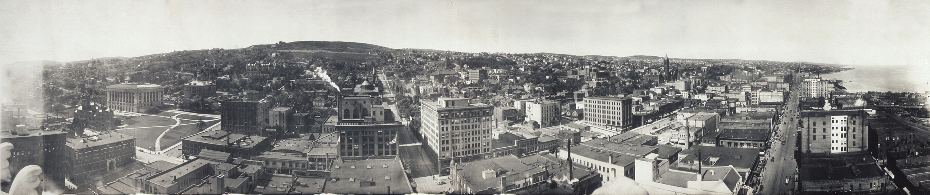 Birds eye view of Duluth, Minnesota, 1914, 1914 — historic image