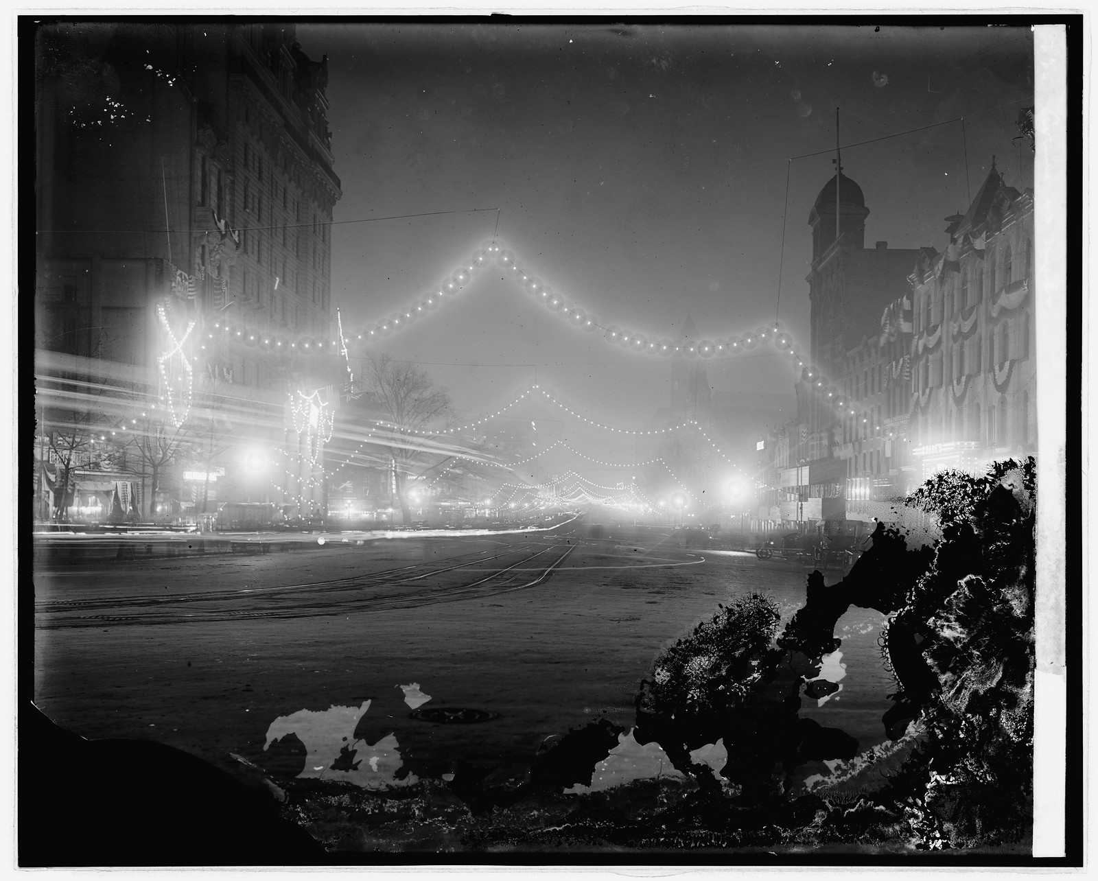 [Pennsylvania] Avenue, [Washington, D.C.], at night, [between 1910 and 1935] — historic photograph