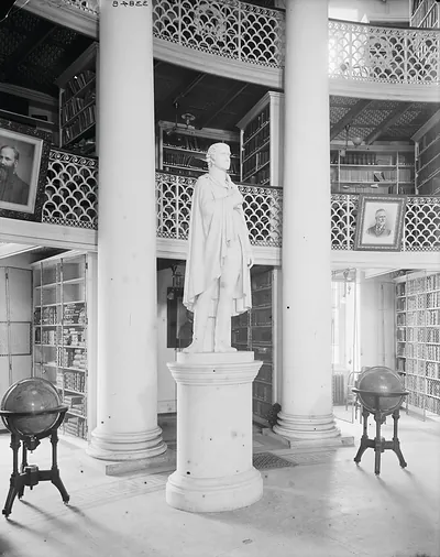 Statue of Thomas Jefferson in Rotunda, University of Virginia