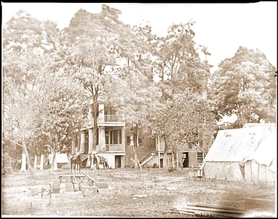 Fairfax Court House Va. House used as a headquarters by Gen. G. B. McClellan and Ge