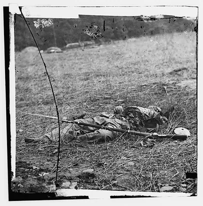 Gettysburg Pennsylvania. Effect of a shell on a Confederate
