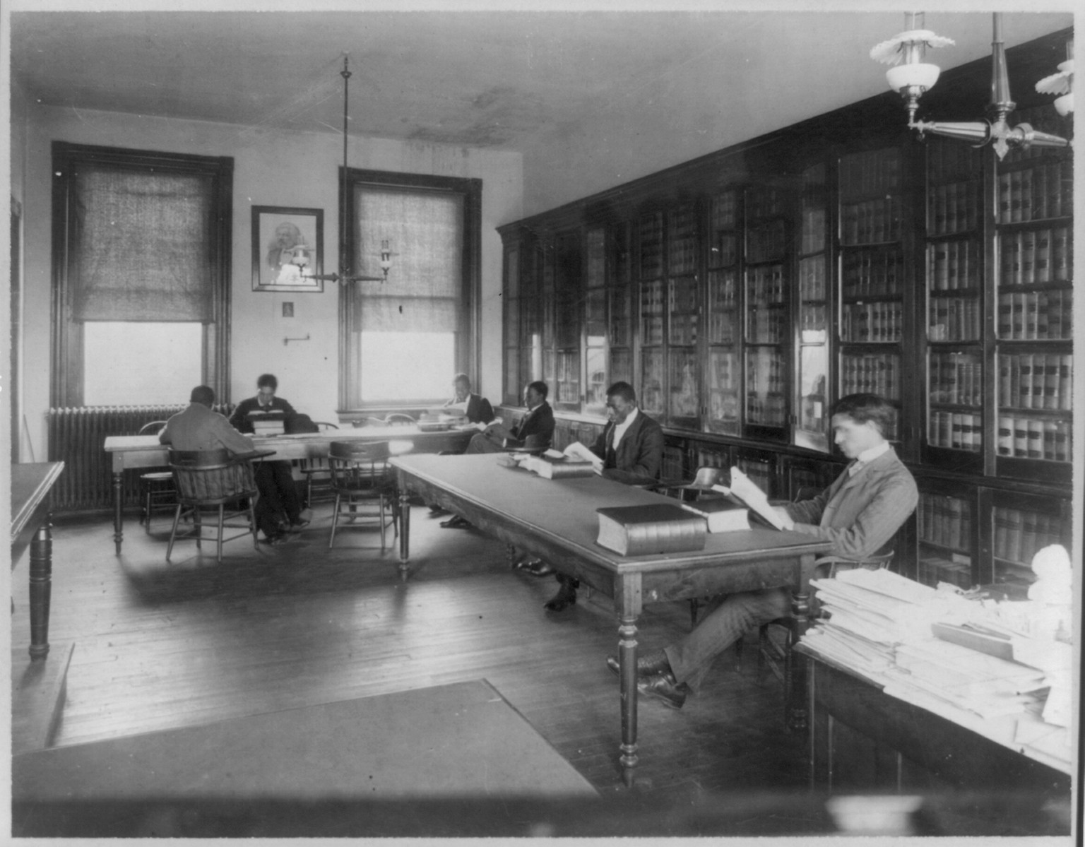 Howard Univ., Washington, D.C., ca. 1900 - Law library, [ca. 1900] — historic photograph