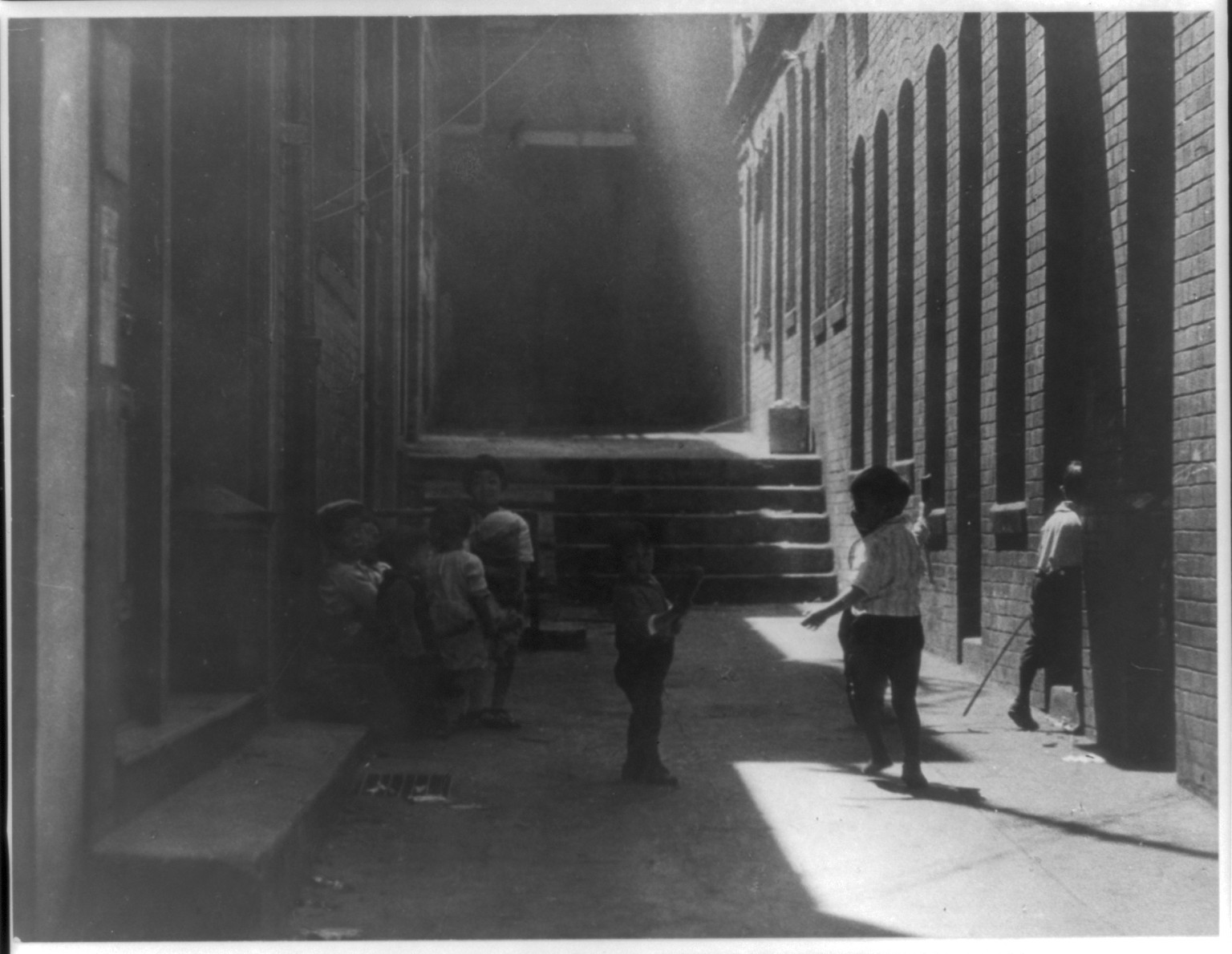 [Cal. - San Francisco - Chinatown: Children playing in an alley] — historic photograph