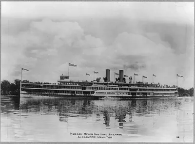 Day line steamers on the Hudson River, New York: ALEXANDER HAMILTON