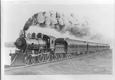 Prize locomotive 999 and the prize Wagner Palace car train