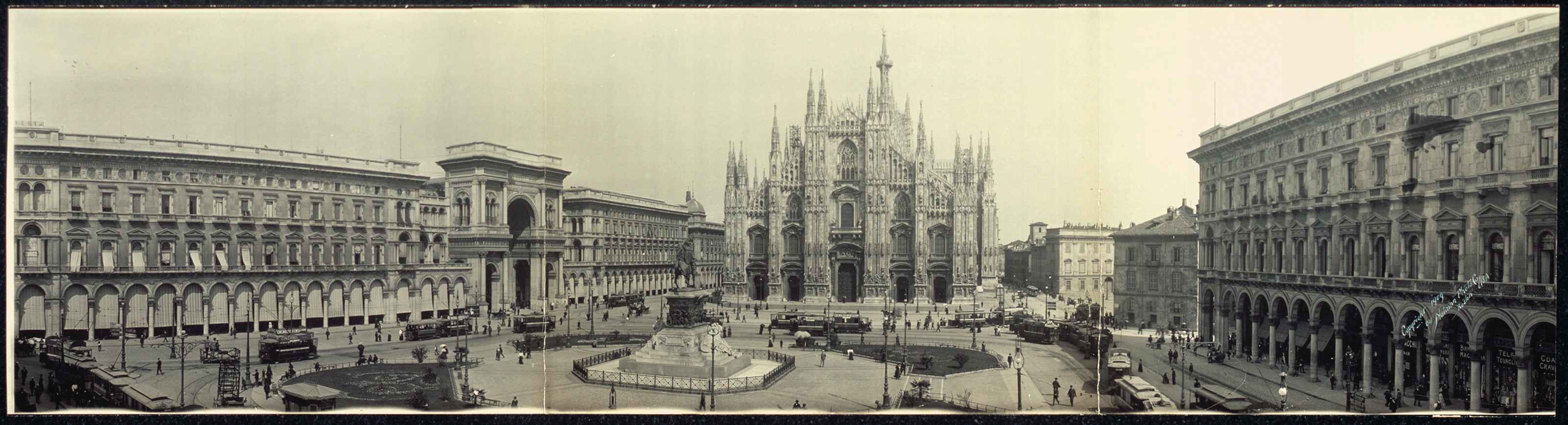Piazza - Cathedral, Milan, 1909a, Italy, 1909 — historic image