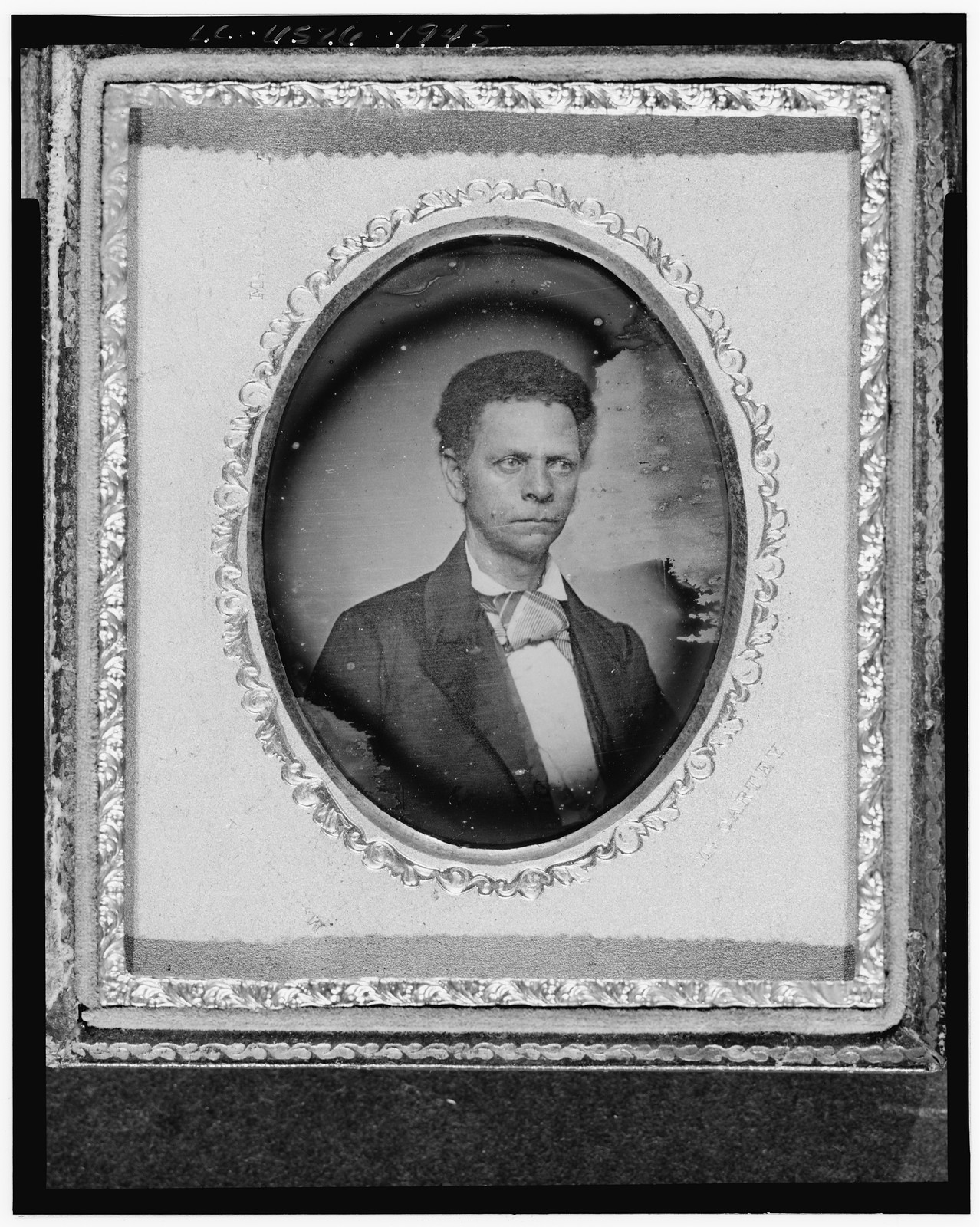 [Joseph Jenkins Roberts, head-and-shoulders portrait, slightly to right], [between 1840 and 1860] — historic photograph