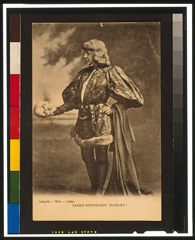 Sarah-Bernhardt (Hamlet) / Lafayette - photo - London.