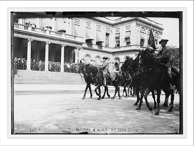1st Battery U.S. Army troops on horse-back in front of City Hall, New York