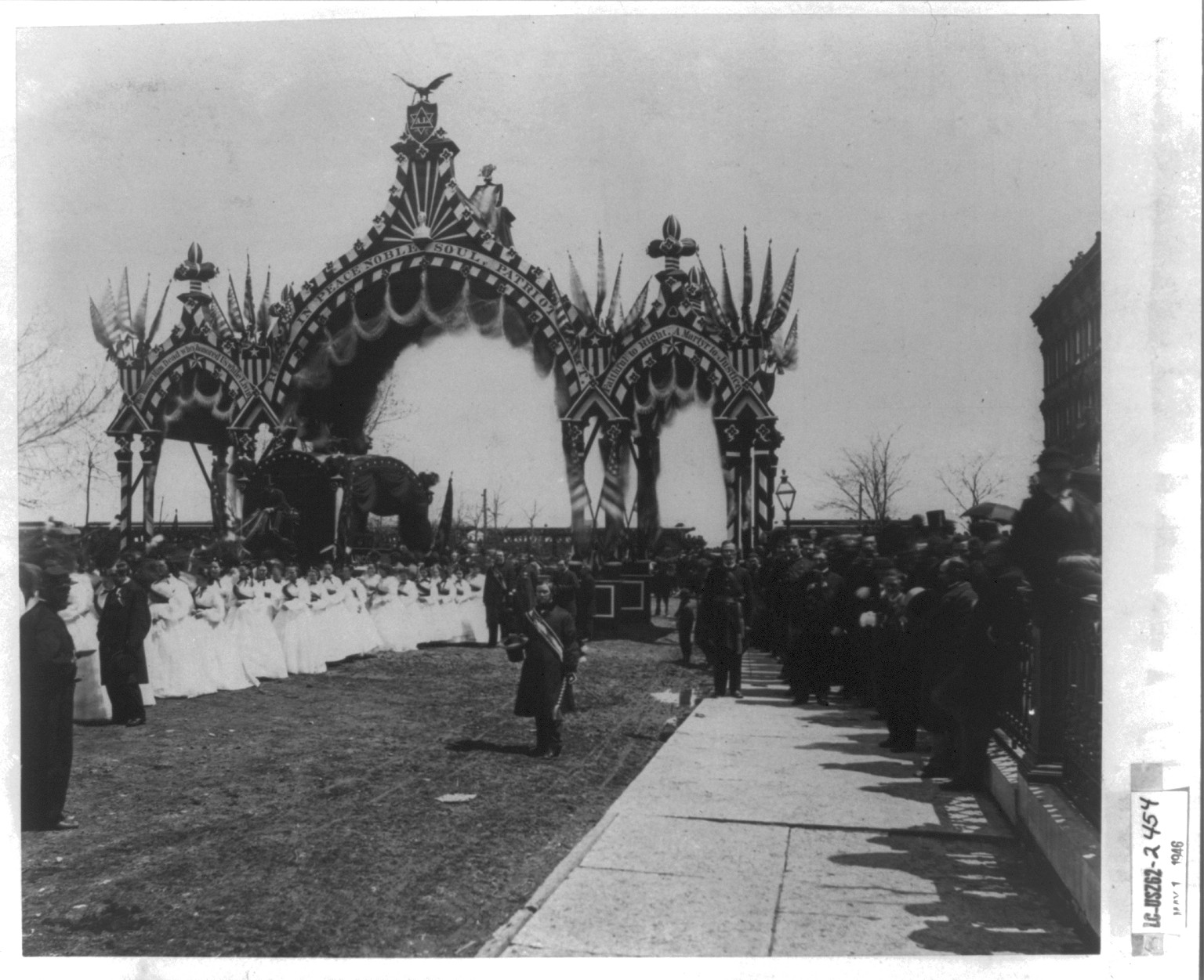 Arch at Twelfth St., Chicago, President Abraham Lincoln's hearse and young ladies, [Chicago, 1865] — historic photograph