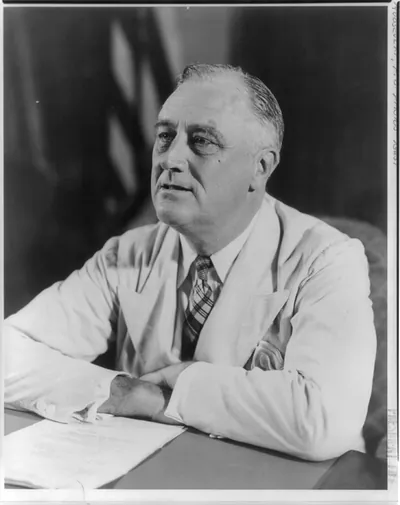[Franklin Delano Roosevelt, 1882-1945, head and shoulders portrait, seated, facing left]