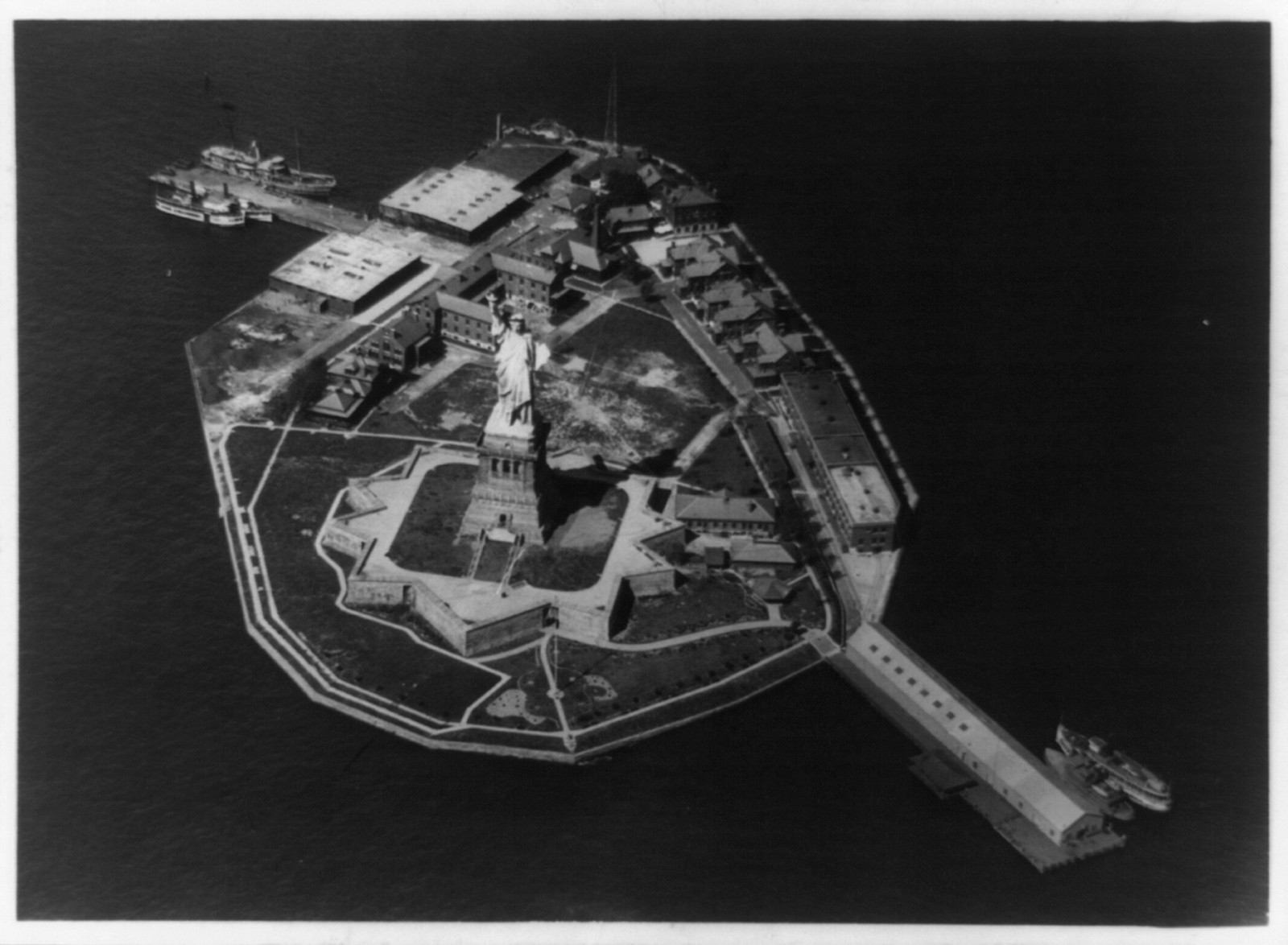Statue of Liberty, Bedloes Island, c1922. — historic photograph
