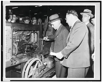 Nehru visits tractor plant / Acme.