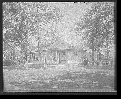 [Country club, rear view, Walkerville, Ont.]