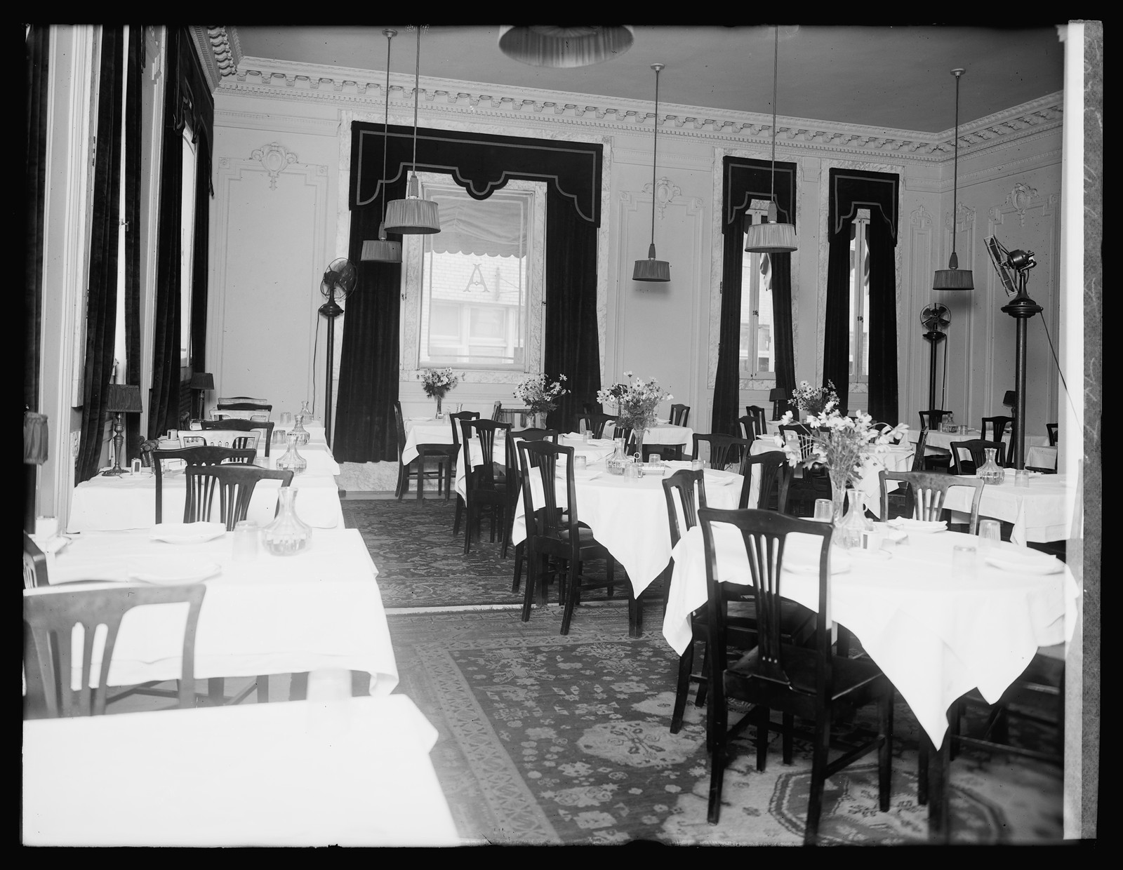 Arlington Hotel, [Washington, D.C.], [between 1920 and 1921] — historic photograph