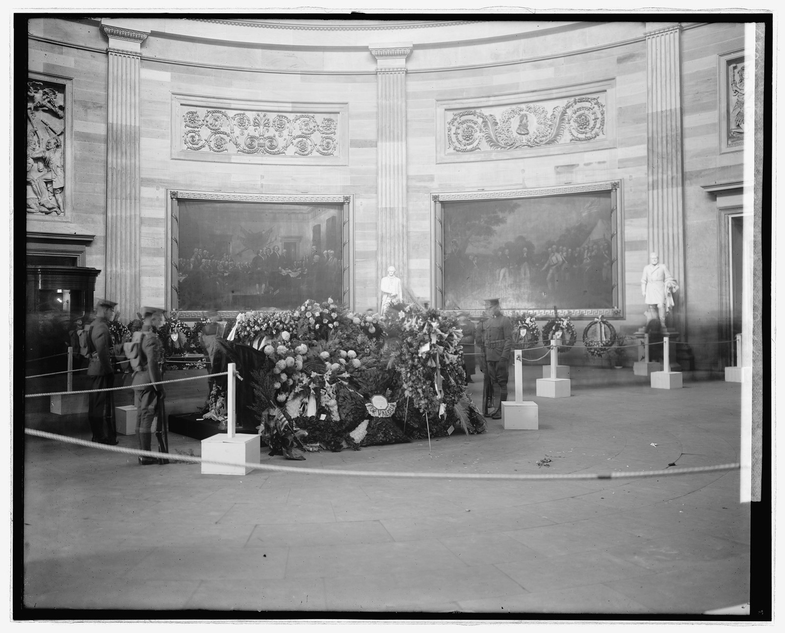 Burial of an Unknown soldier, [Arlington, Va.], [between 1921 and 1922] — historic photograph