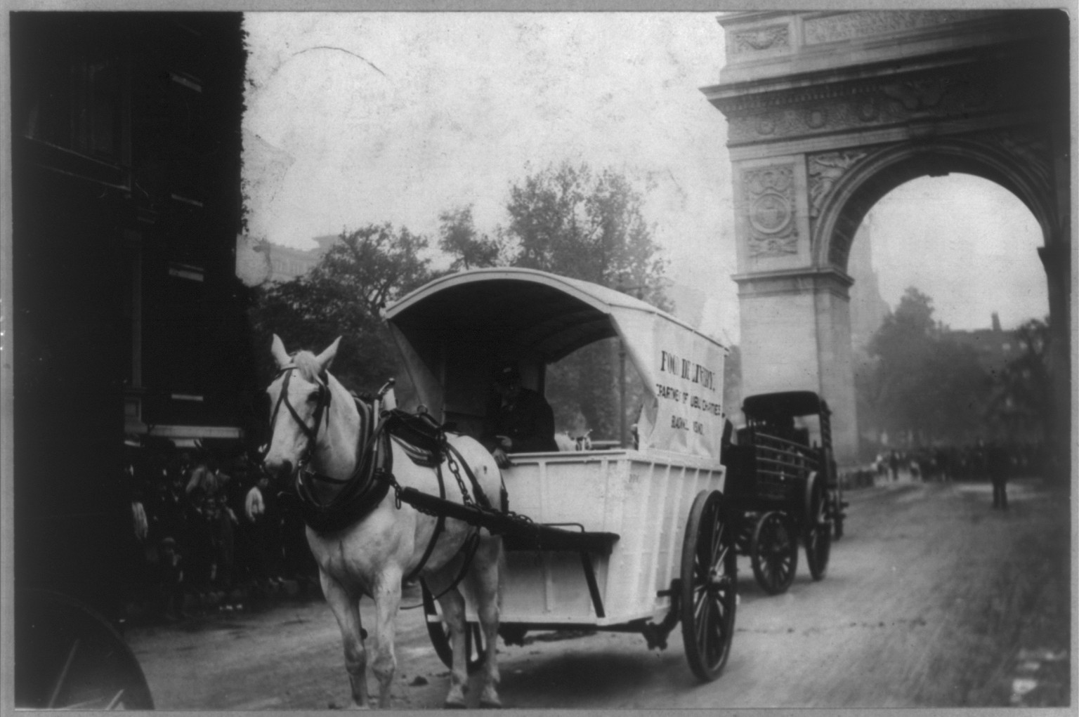 Work Horse parade, New York City: horse and delivery wagon, 1908 May. — historic photograph