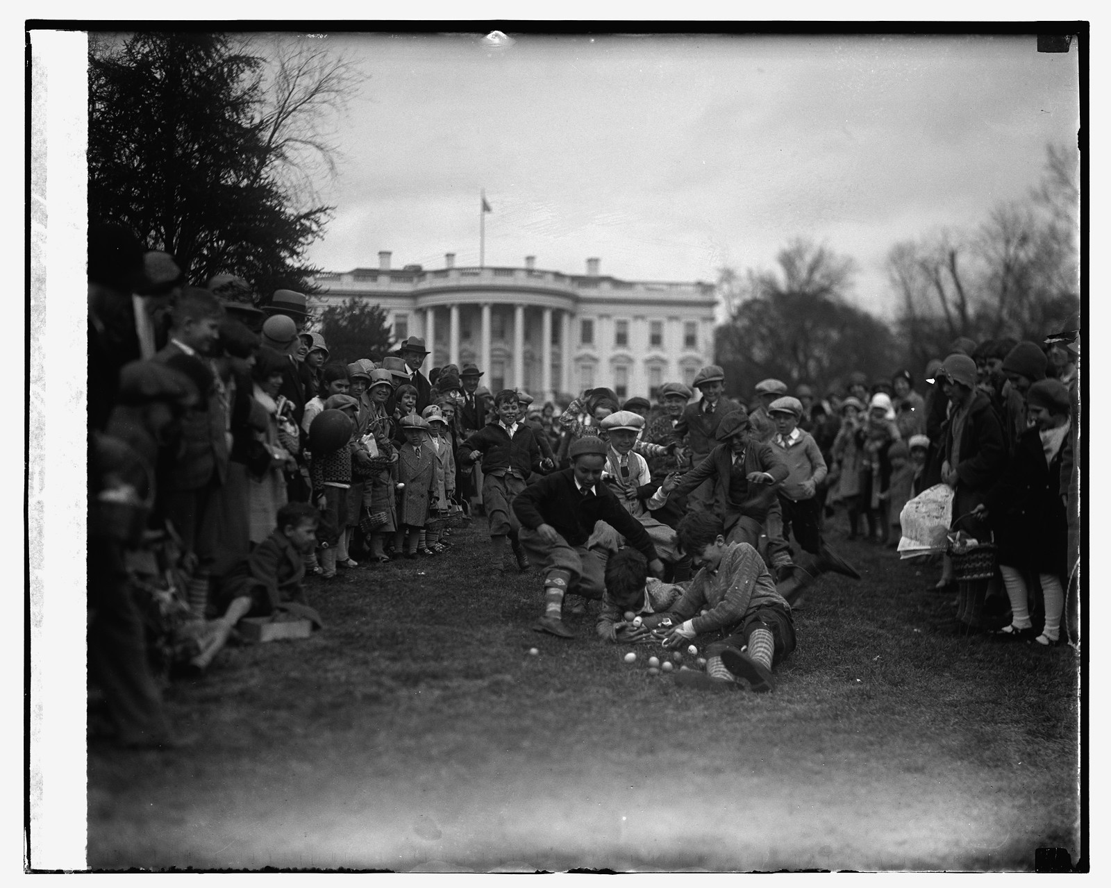 Easter egg rolling, 4/1/29, [19]29 April 1. — historic photograph