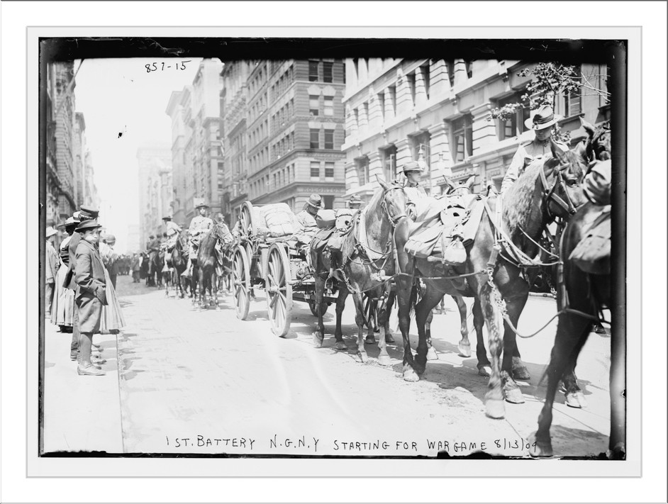 1st Battery, in carts and on horse-back, starting for war game, New York, 8/13/09. — historic photograph