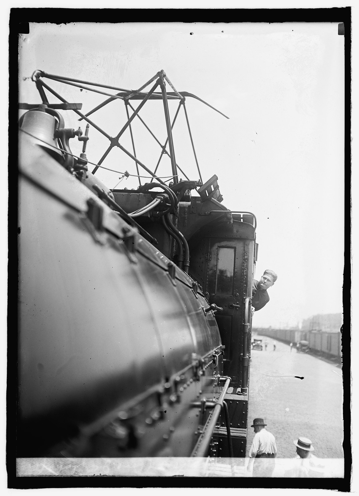 Largest electric loco & Cong. J.C. Schafer, [1924] — historic photograph