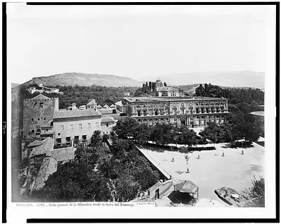 Granada. Vista general de la Alhambra desde la torre del Homenaje / J. Laurent. Madrid.