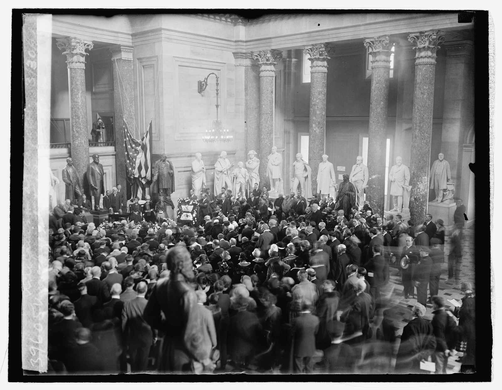 Unveiling statue to Crawford Williamson at Capitol, 3/30/26, [19]26 March 30. — historic photograph