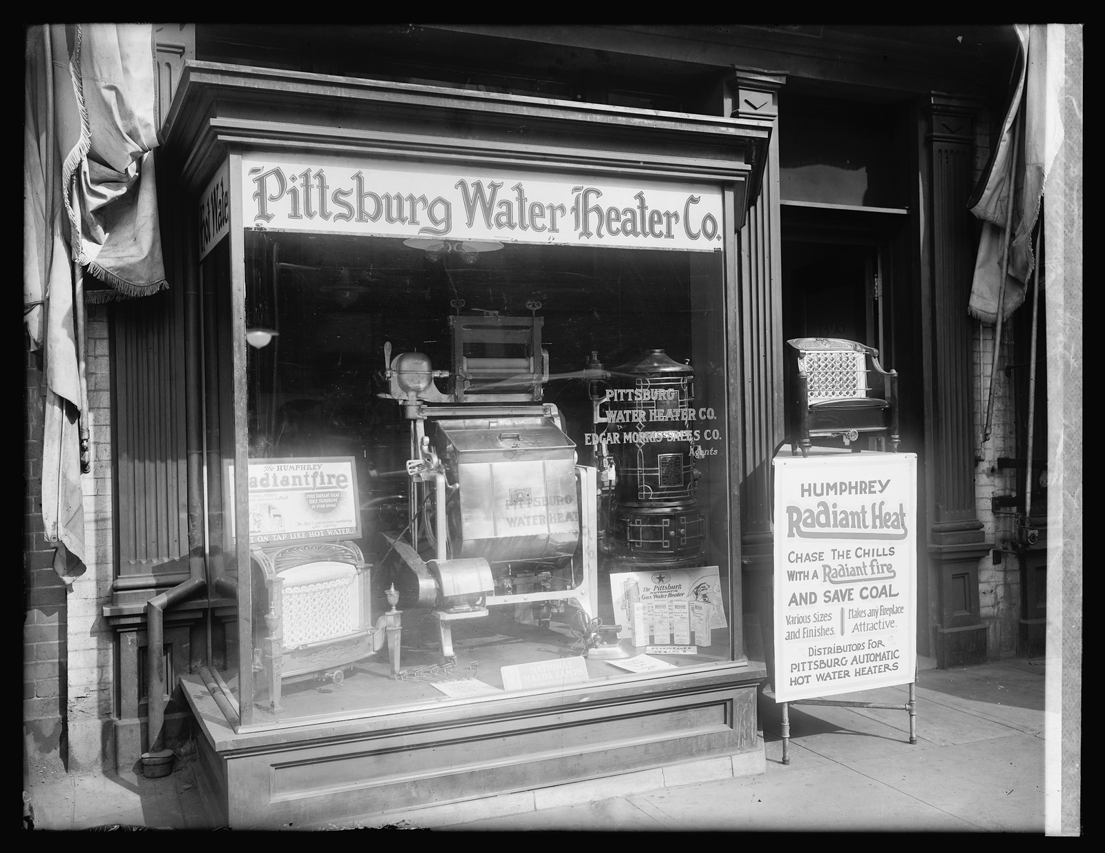 Pittsburg Water Heater Co., [between 1920 and 1921] — historic photograph