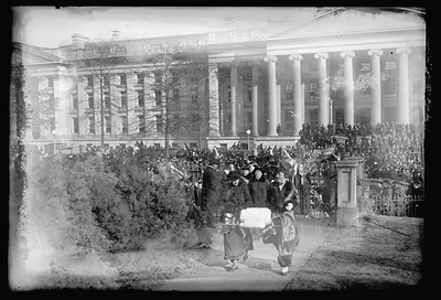 Suffragettes, [Washington, D.C.], 1917