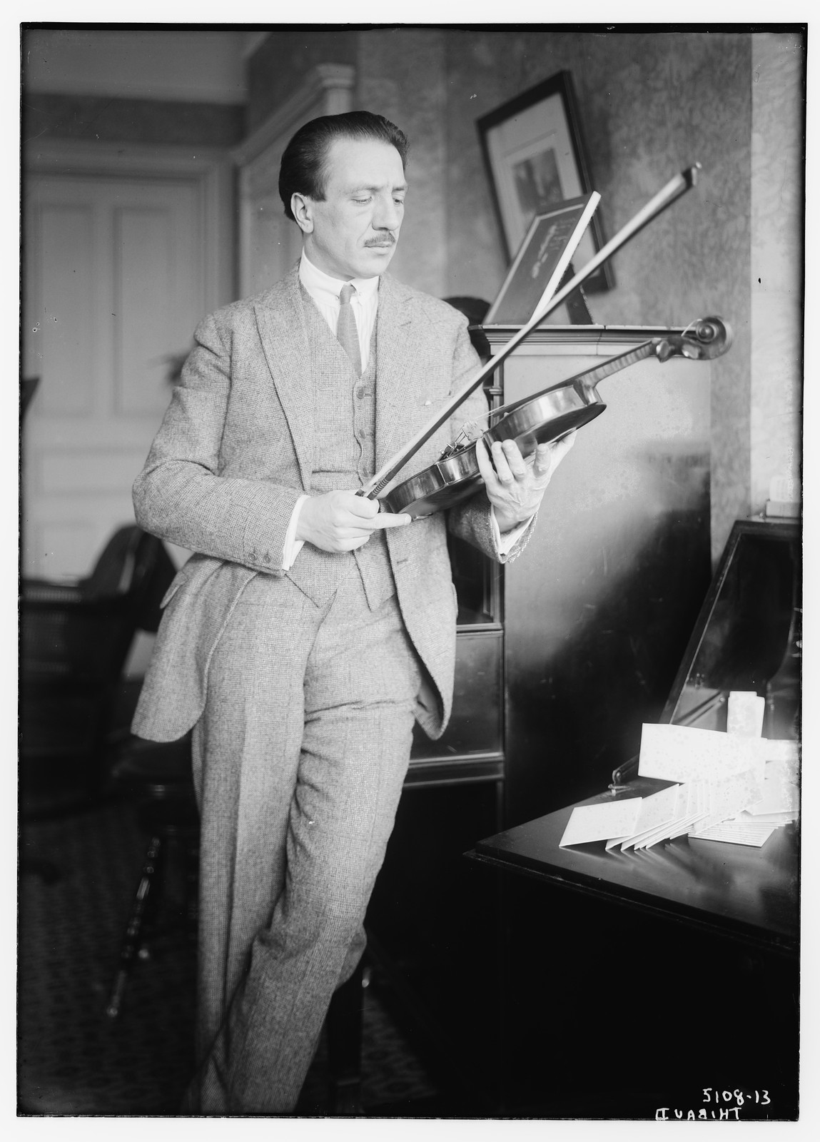 Thibaud with violin, n/a — historic photograph