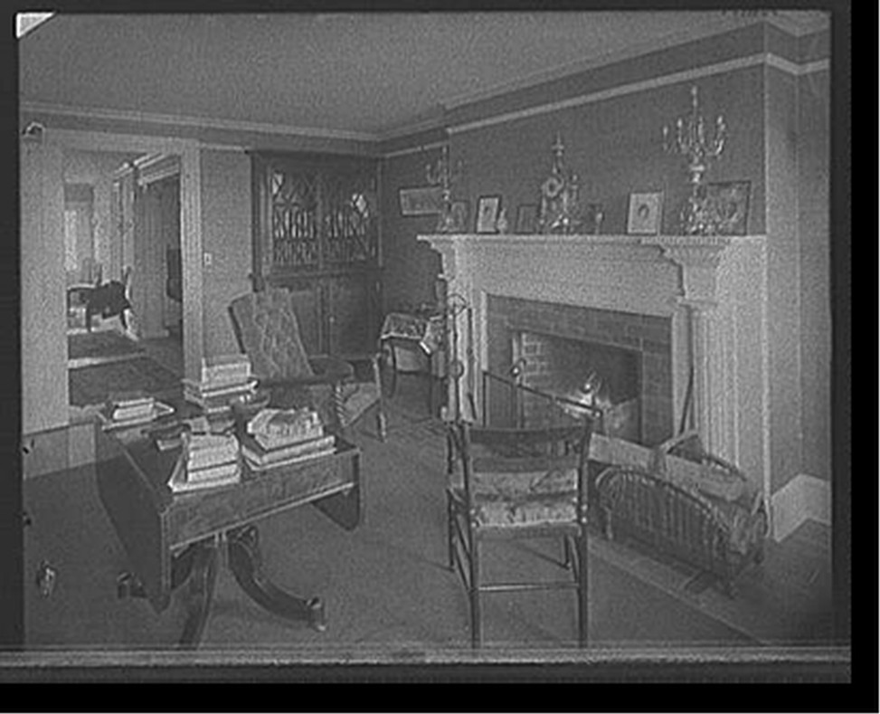 [New York City, interior E 2 (living room)], [between 1900 and 1910] — historic photograph