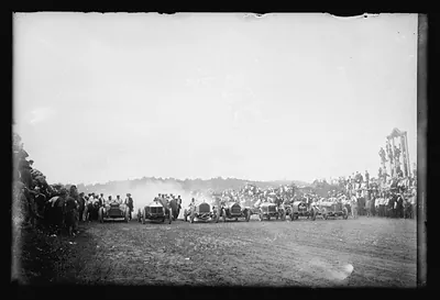 Auto races [Benning, Washington, D.C.?]
