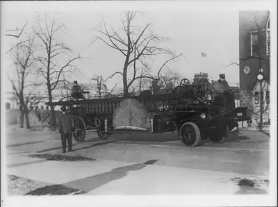 [D.C. Washington. Fire Department activities: hook & ladder engine (folder 438)]