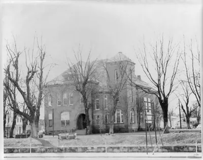 [Arkansas courthouse]: Walnut Ridge, Lawrence Co.