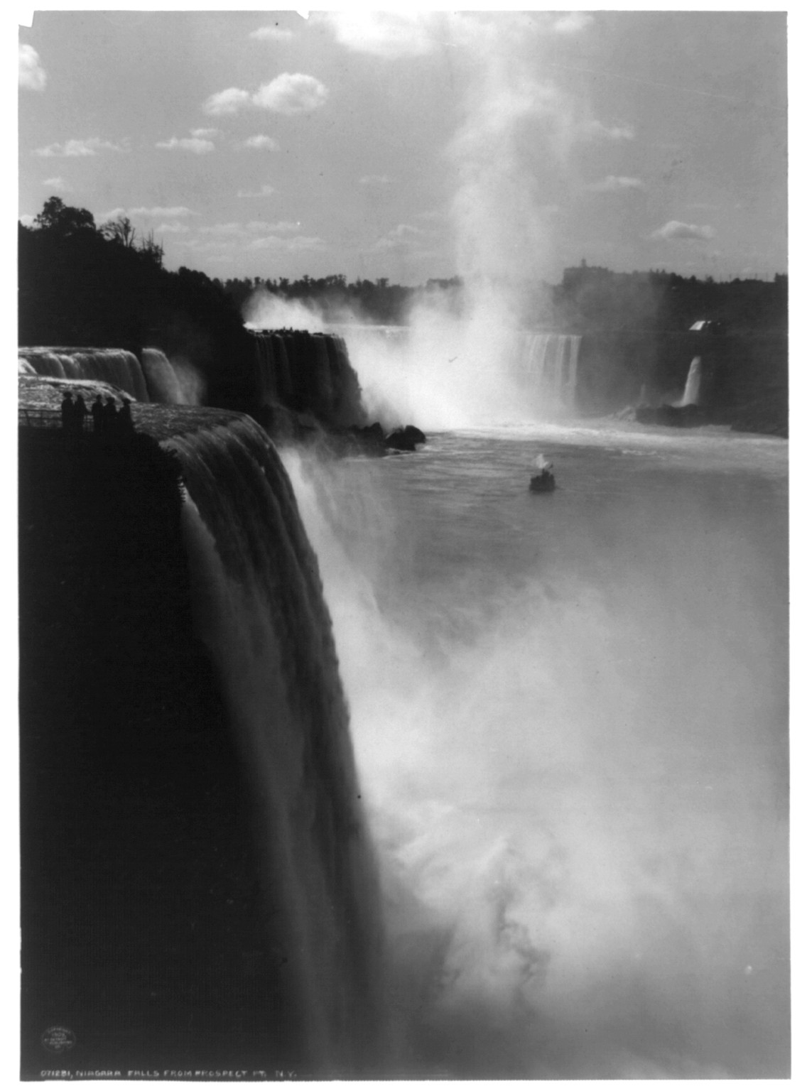 Niagara Falls from Prospect Pt., N.Y., c1909. — historic photograph