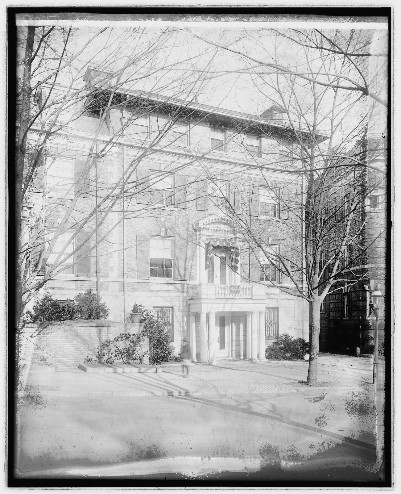 Star house, 1929 19th, [Washington, D.C.], [between 1920 and 1921] — historic photograph