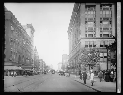 G St. east from 11th, [Washington, D.C.]