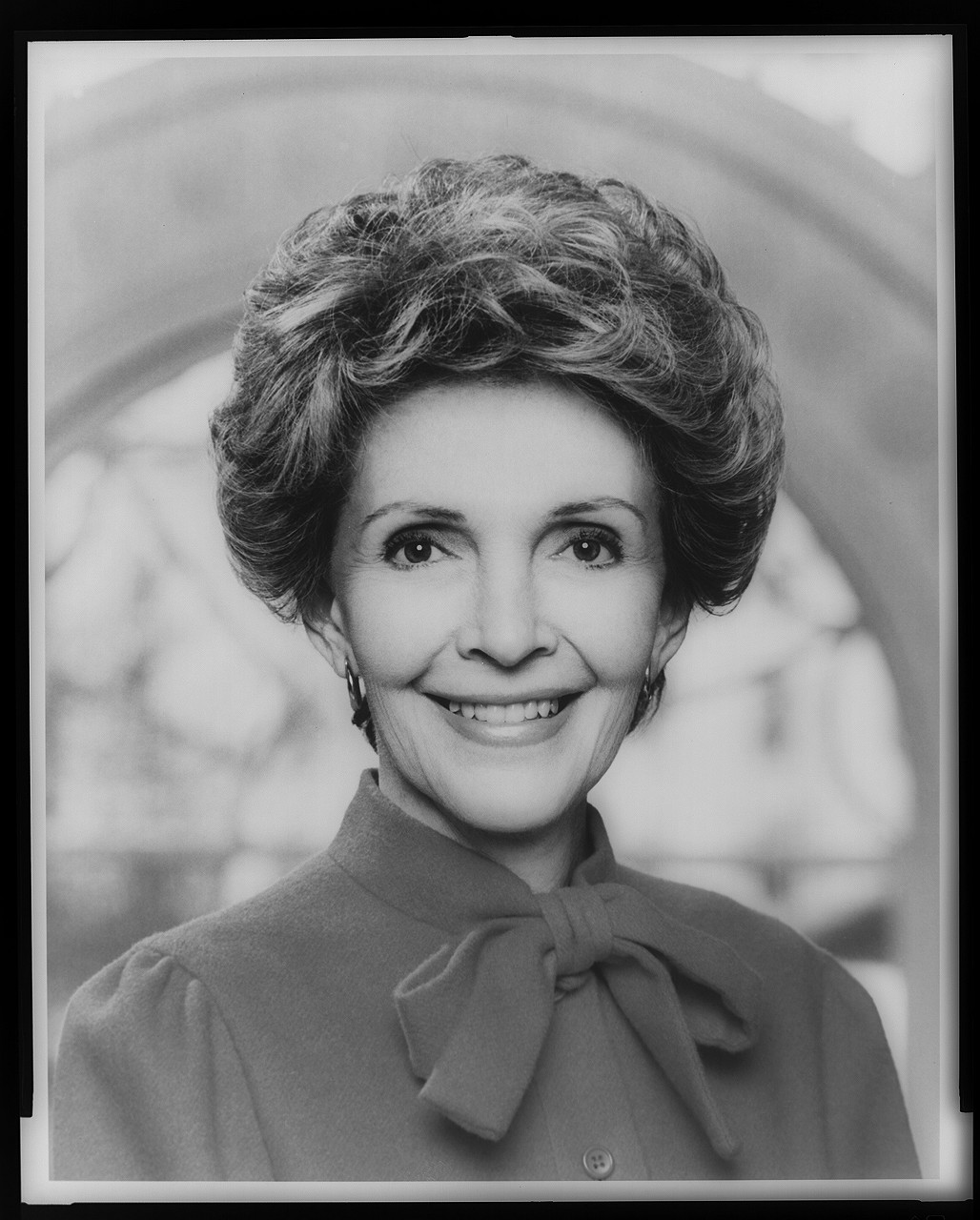 [Mrs. Ronald Reagan, head-and-shoulders portrait, facing front], [1981(?)] — historic photograph