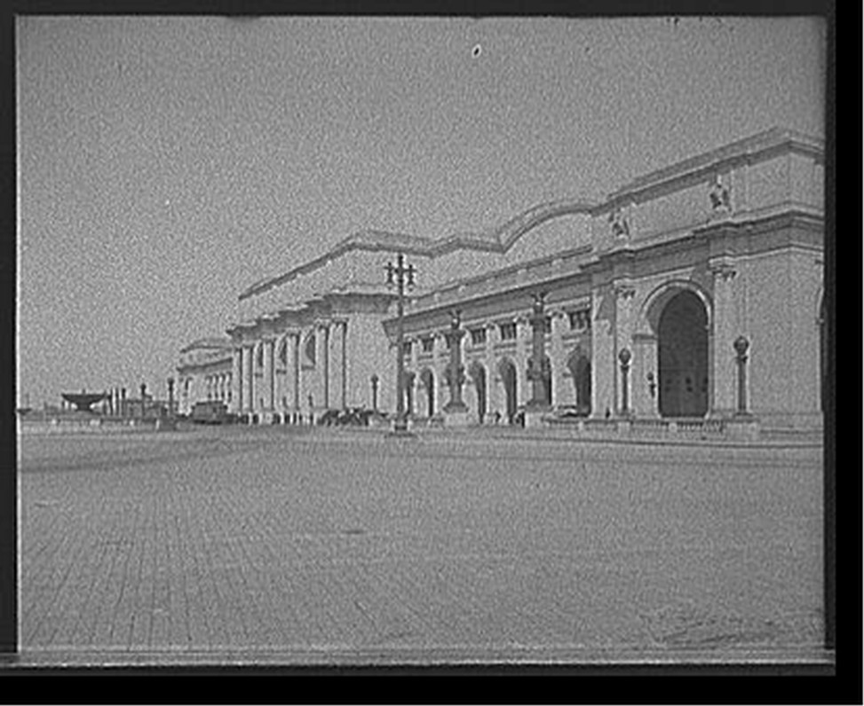 [Front facade, new Union Station, Washington, D.C.], [between 1905 and 1915] — historic photograph