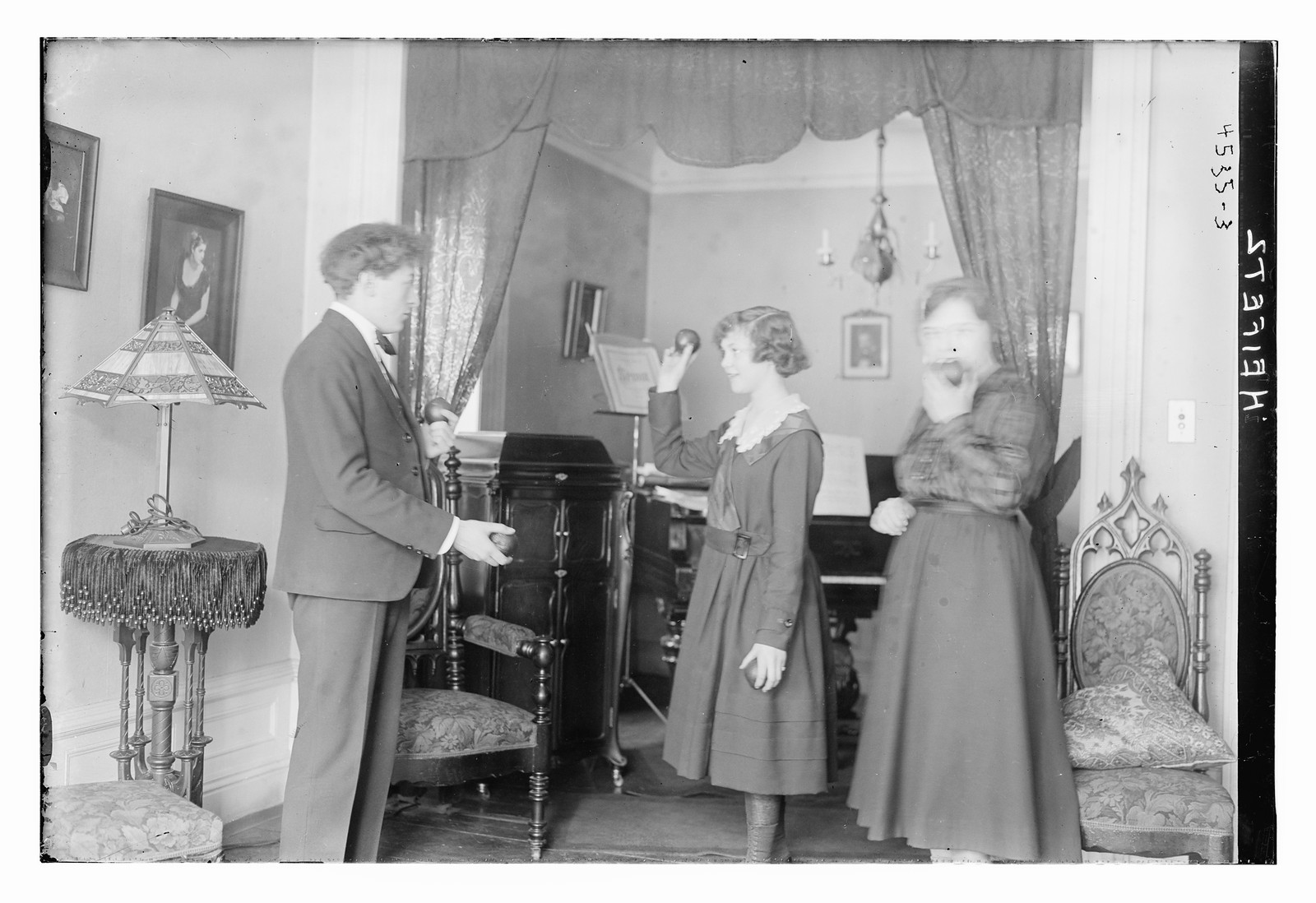 Heifetz, n/a — historic photograph