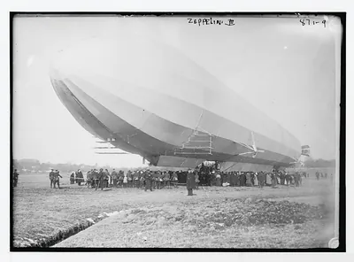 Blimp, Zeppelin No. 3, on ground
