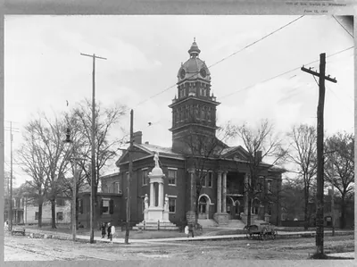 [Lowndes] County Court House, Columbus, Miss.